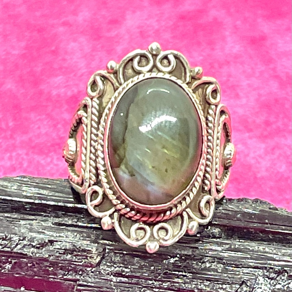 Sterling Labradorite Ring - Picture 11 of 11